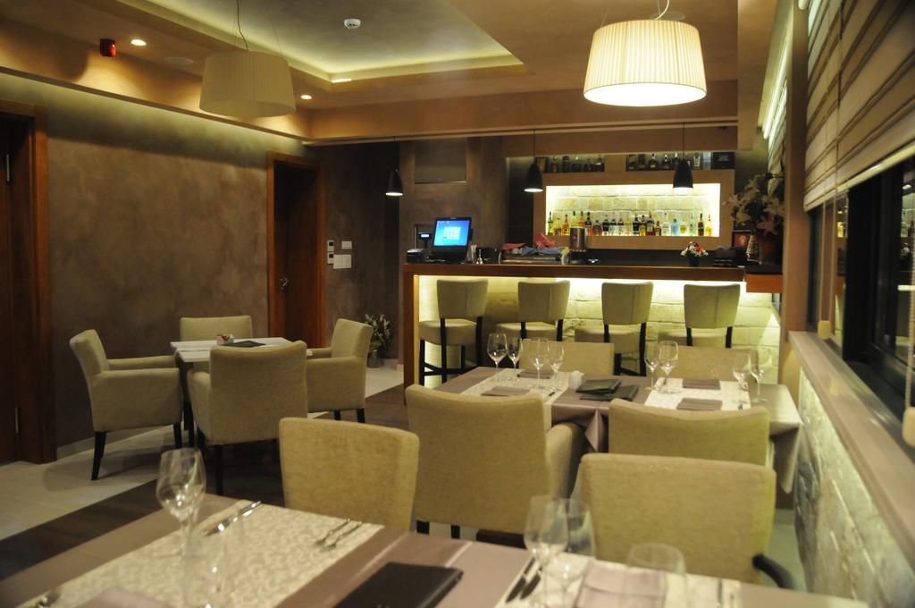 Porto In Hotel
