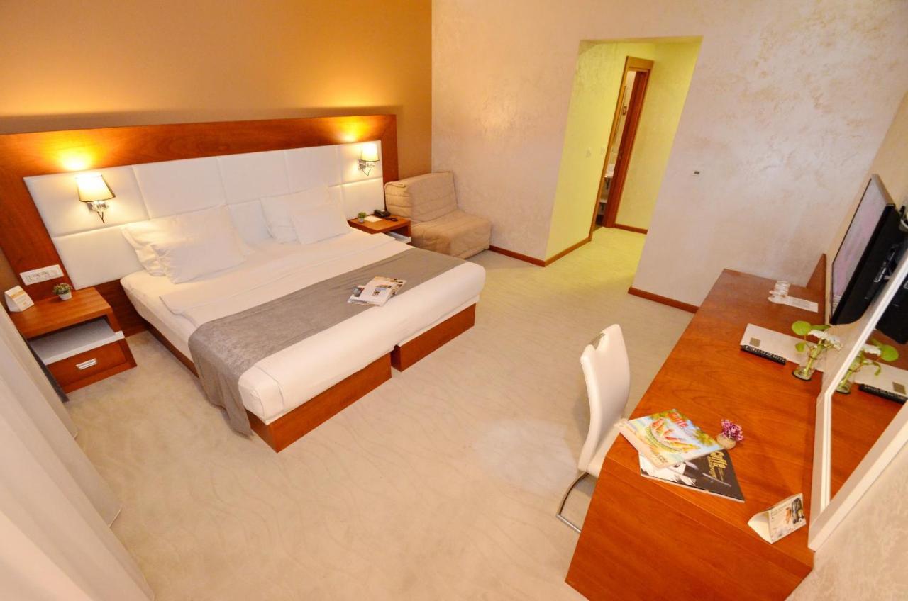 Porto In Hotel Kotor
